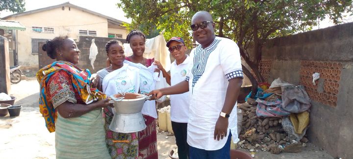Changement climatique : Le Lt/Col Yao Marcel (Refacc) a organisé un ‘’Arbre de Noel écologique’’ à Yamoussoukro